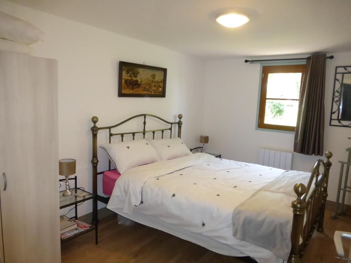 Chez Kate Bed & Breakfast Charroux  ภายนอก รูปภาพ