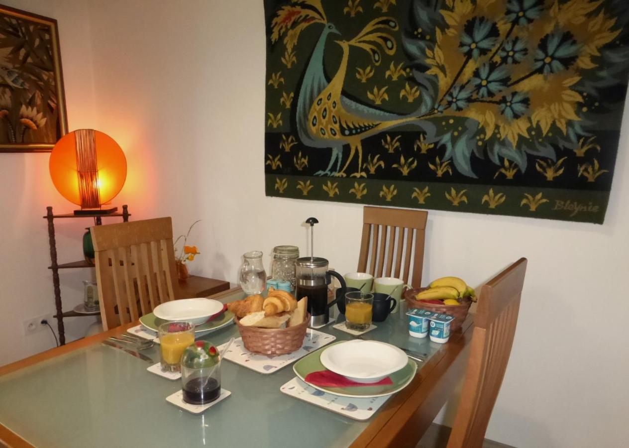 Chez Kate Bed & Breakfast Charroux  ภายนอก รูปภาพ